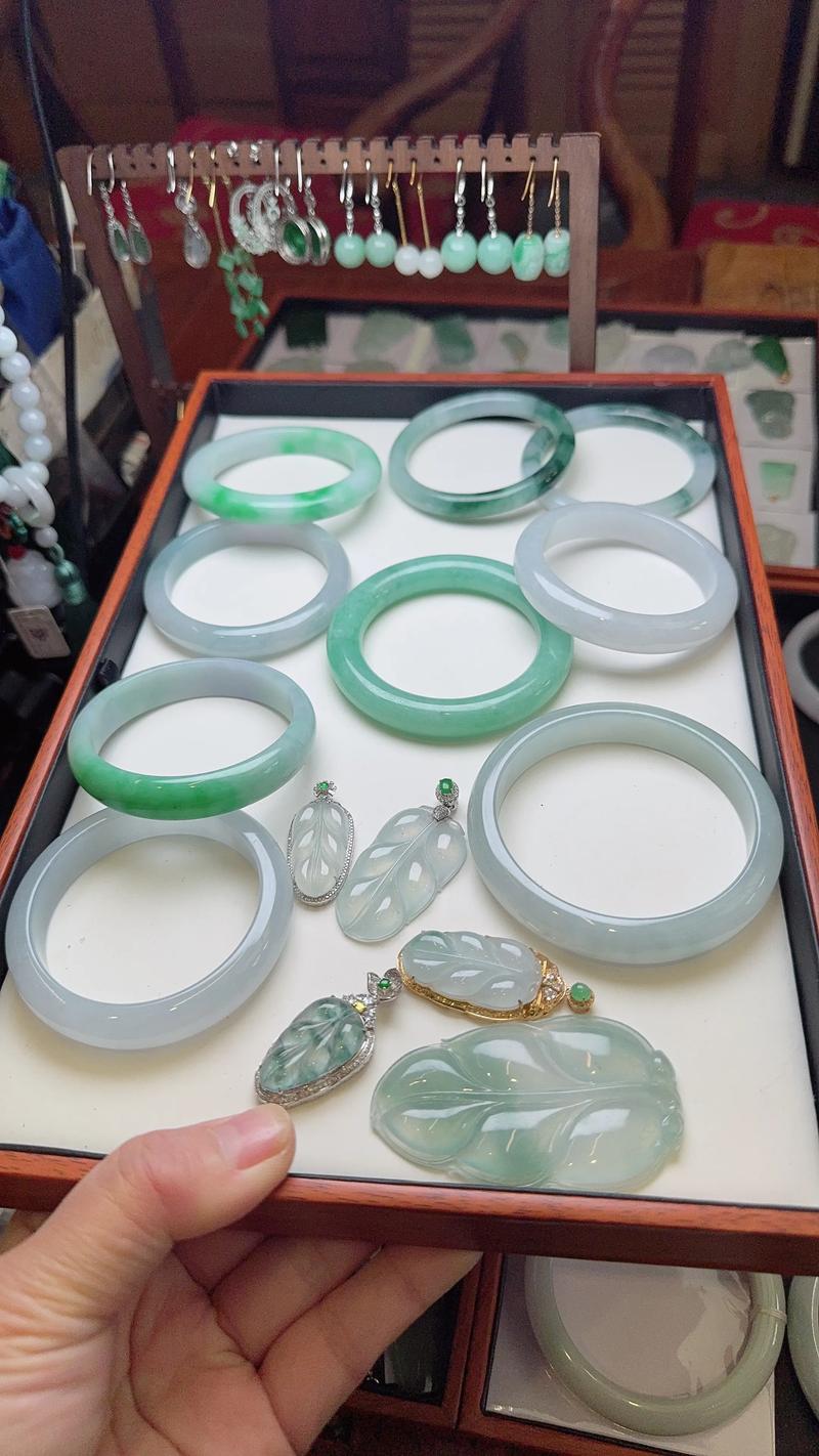 苏州玉雕：传统之美与现代魅力